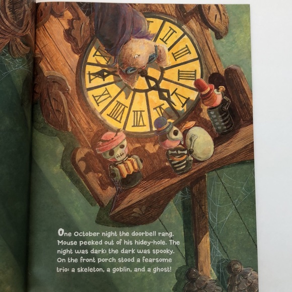 Haunted House, Haunted Mouse paperback - Picture 3 of 6